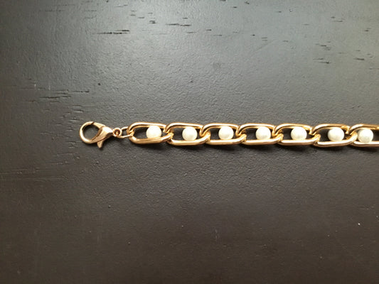 Gold Toned Chain Link Pearl Trucker Hat Band