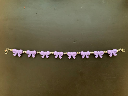 Lavender Colored Bow Brim Chain