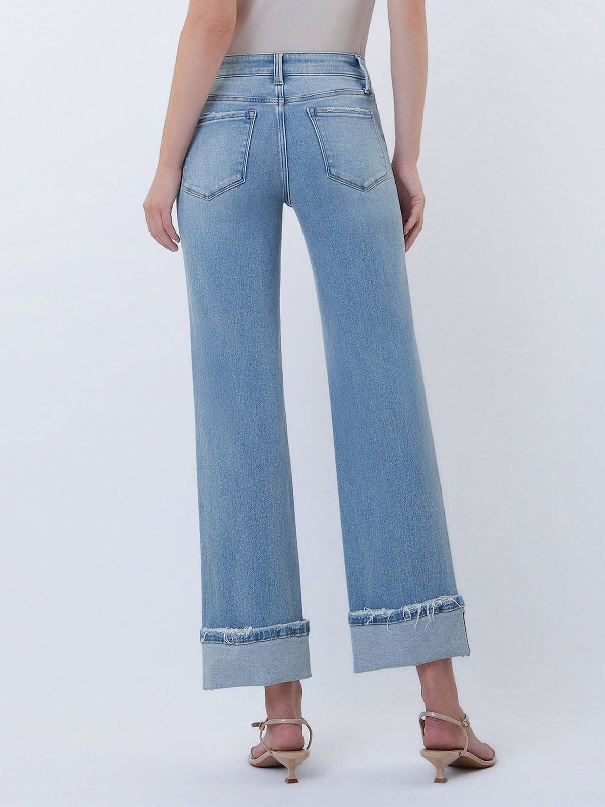 MID RISE MEDIUM LIGHT CUFFED SLIM WIDE JEANS LV2181