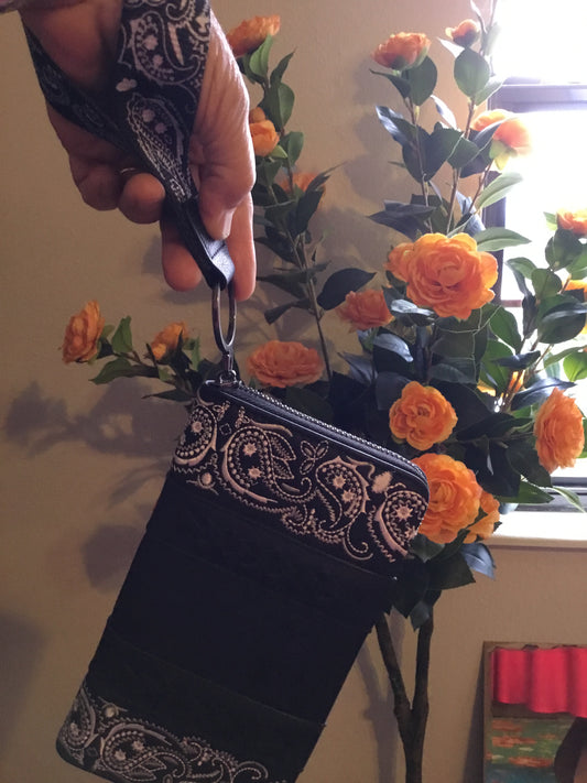 Black Wrangler Wristlet Wallet
