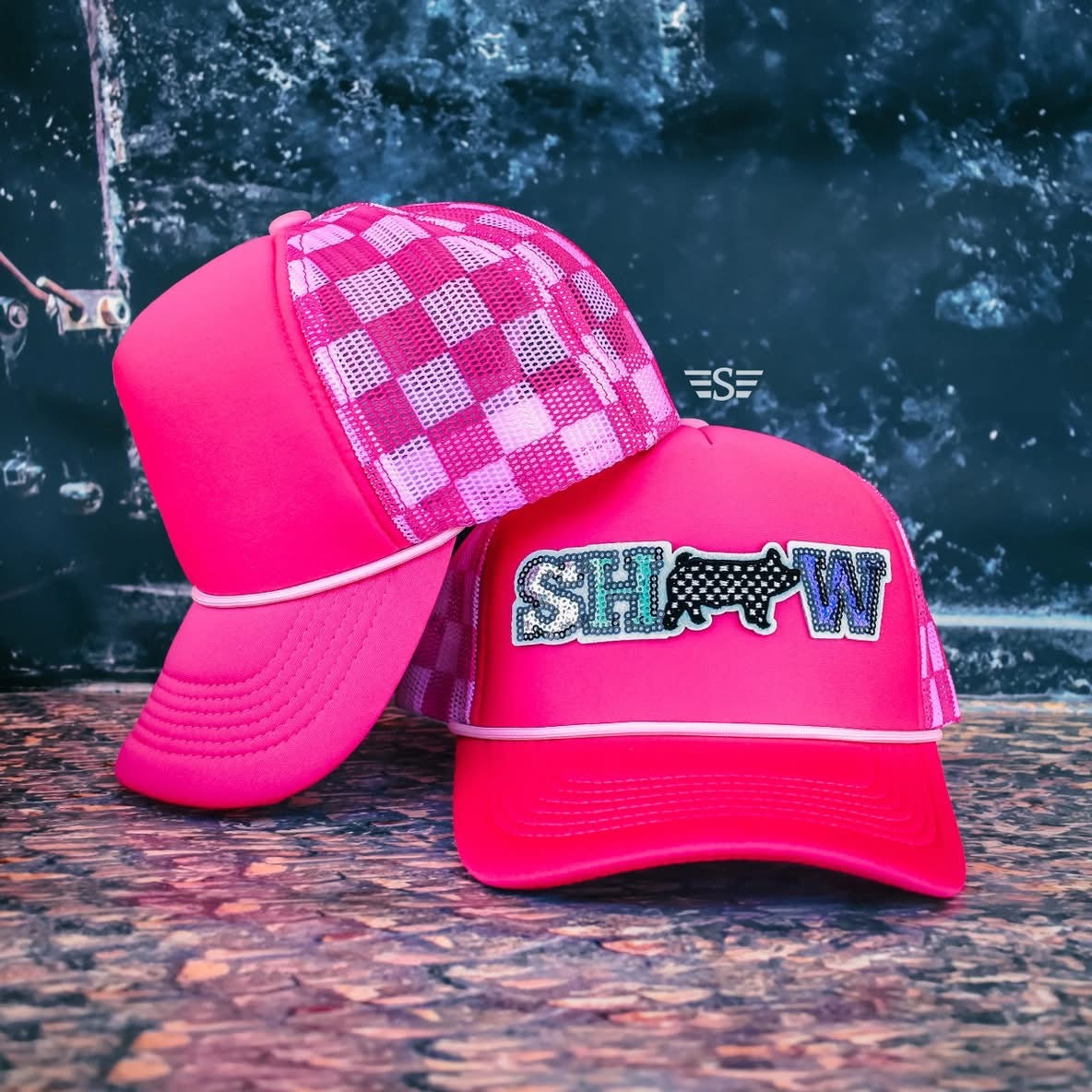 Caps