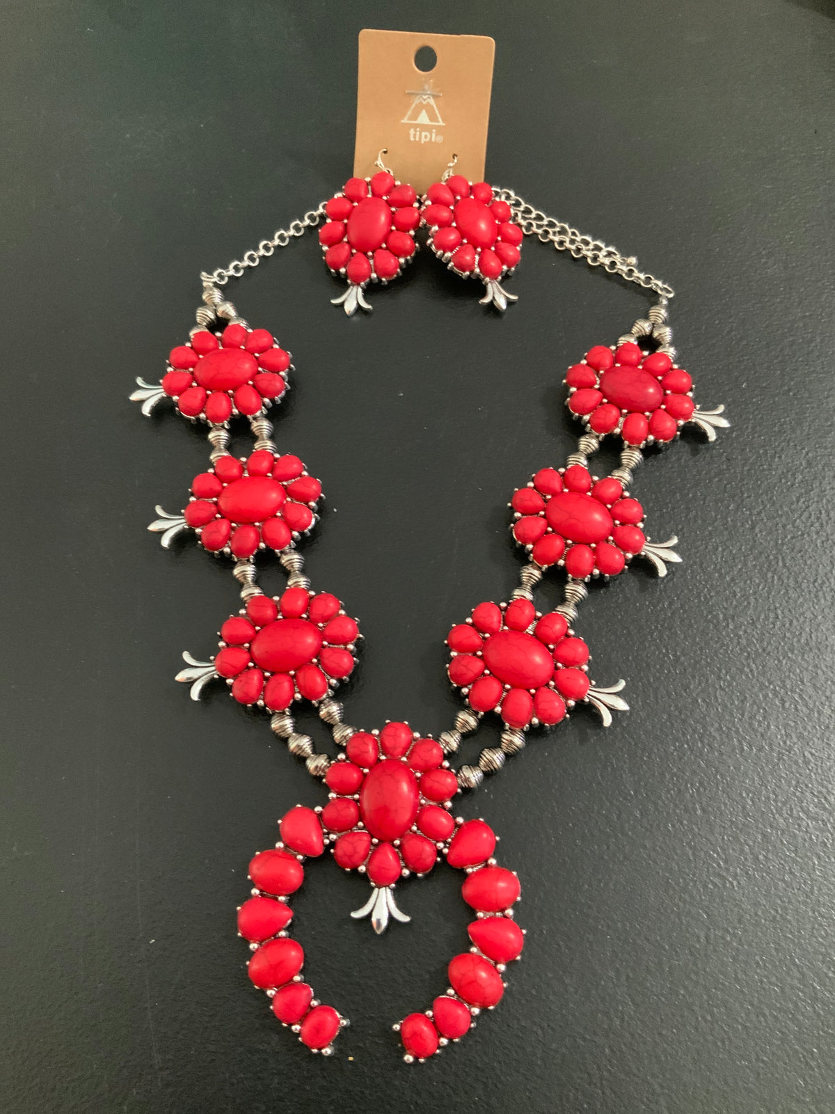 TIPI SOUTHWESTERN-STYLED SQUASH BLOSSOM NECKLACE AND EARRINGS